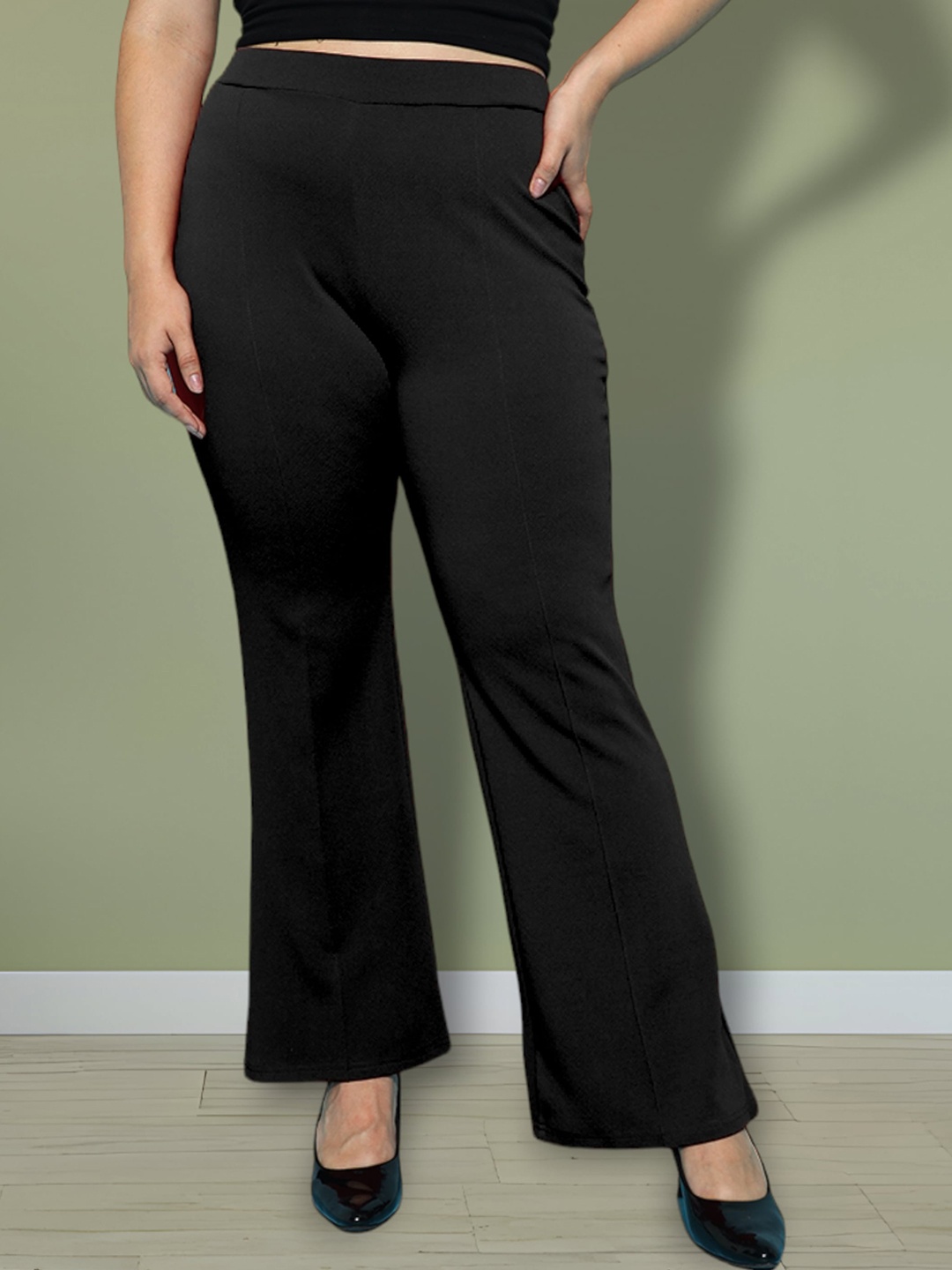 

FITHUB Women Flared High-Rise Trousers, Black