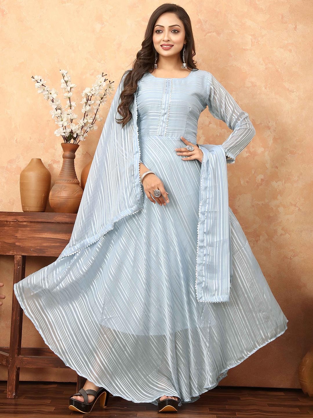 

N N ENTERPRISE Striped Anarkali Kurta With Dupatta, Blue