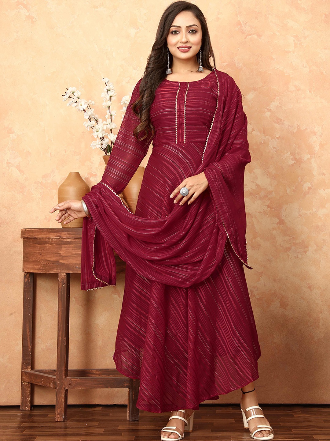 

N N ENTERPRISE Leheriya Striped Round Neck Long Sleeves Anarkali Kurta With Dupatta, Red