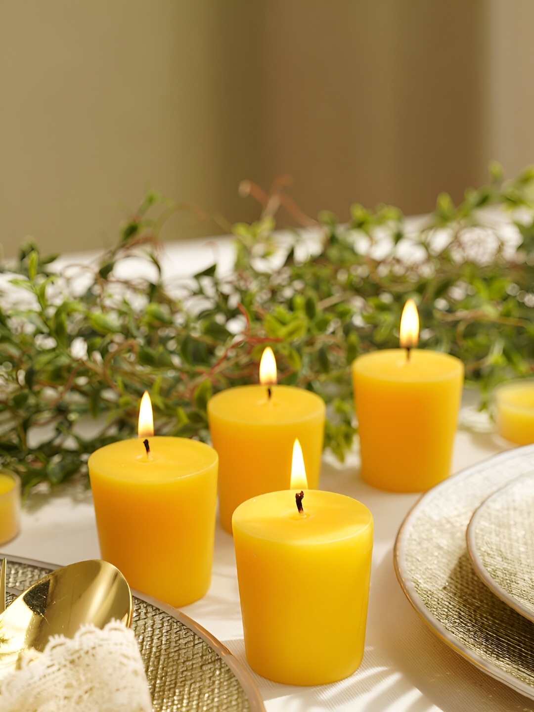 

Pure Home and Living Yellow 4 Pieces Magnolia Jasmine Votive Candles