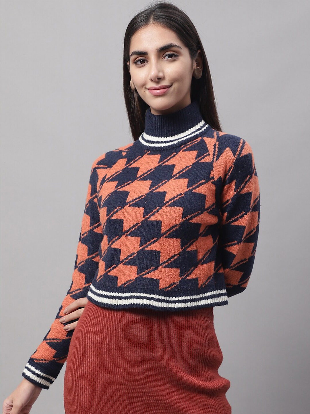 

NoBarr Geometric Printed Turtle Neck Pullover Sweater, Brown