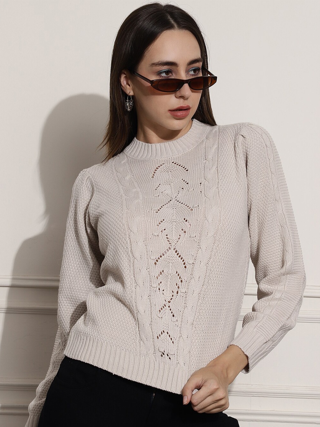 

NoBarr Women Cable Knit Crop Pullover, Beige