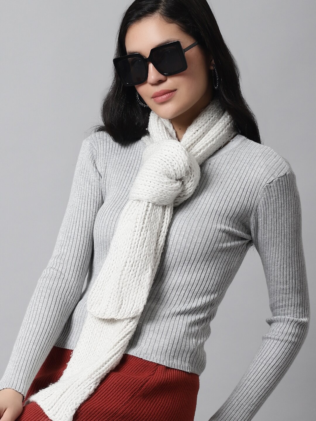 

NoBarr V Neck Pullover Sweater, Grey