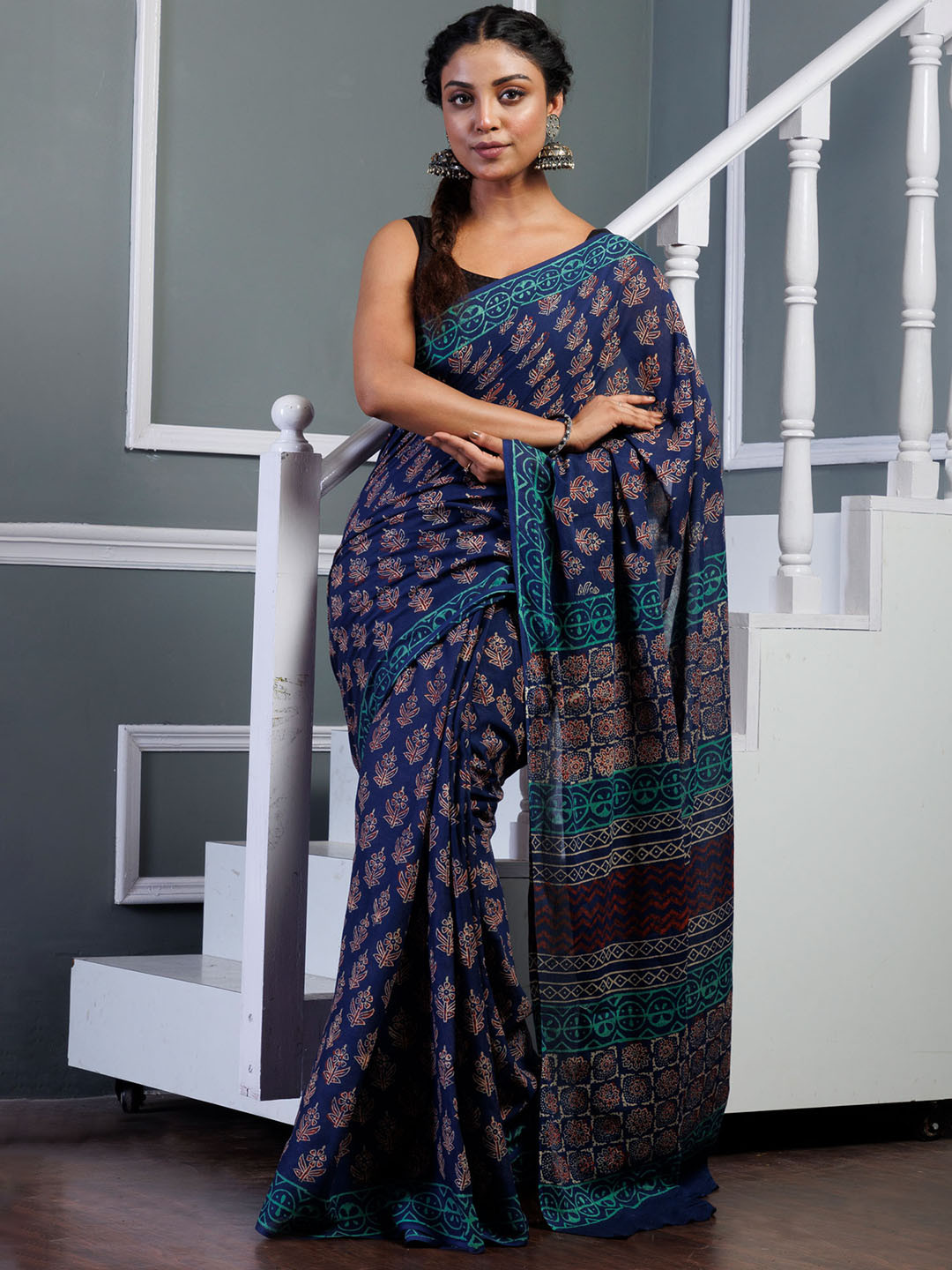 

Unnati Silks Ethnic Motifs Pure Cotton Handloom Block Print Saree, Navy blue
