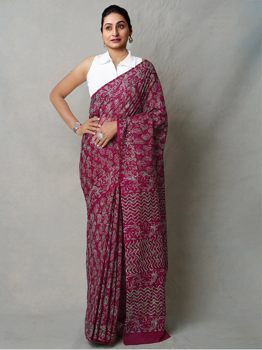 

Unnati Silks Ethnic Motifs Pure Cotton Block Print Saree, Maroon