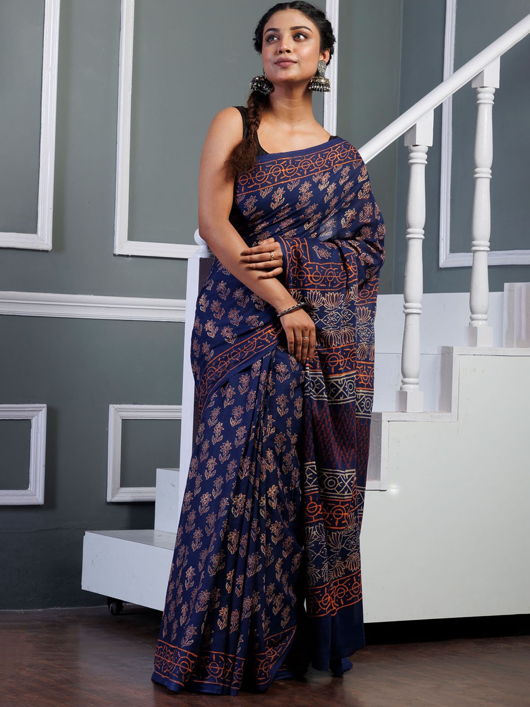 

Unnati Silks Ethnic Motifs Pure Cotton Handloom Block Print Saree, Navy blue