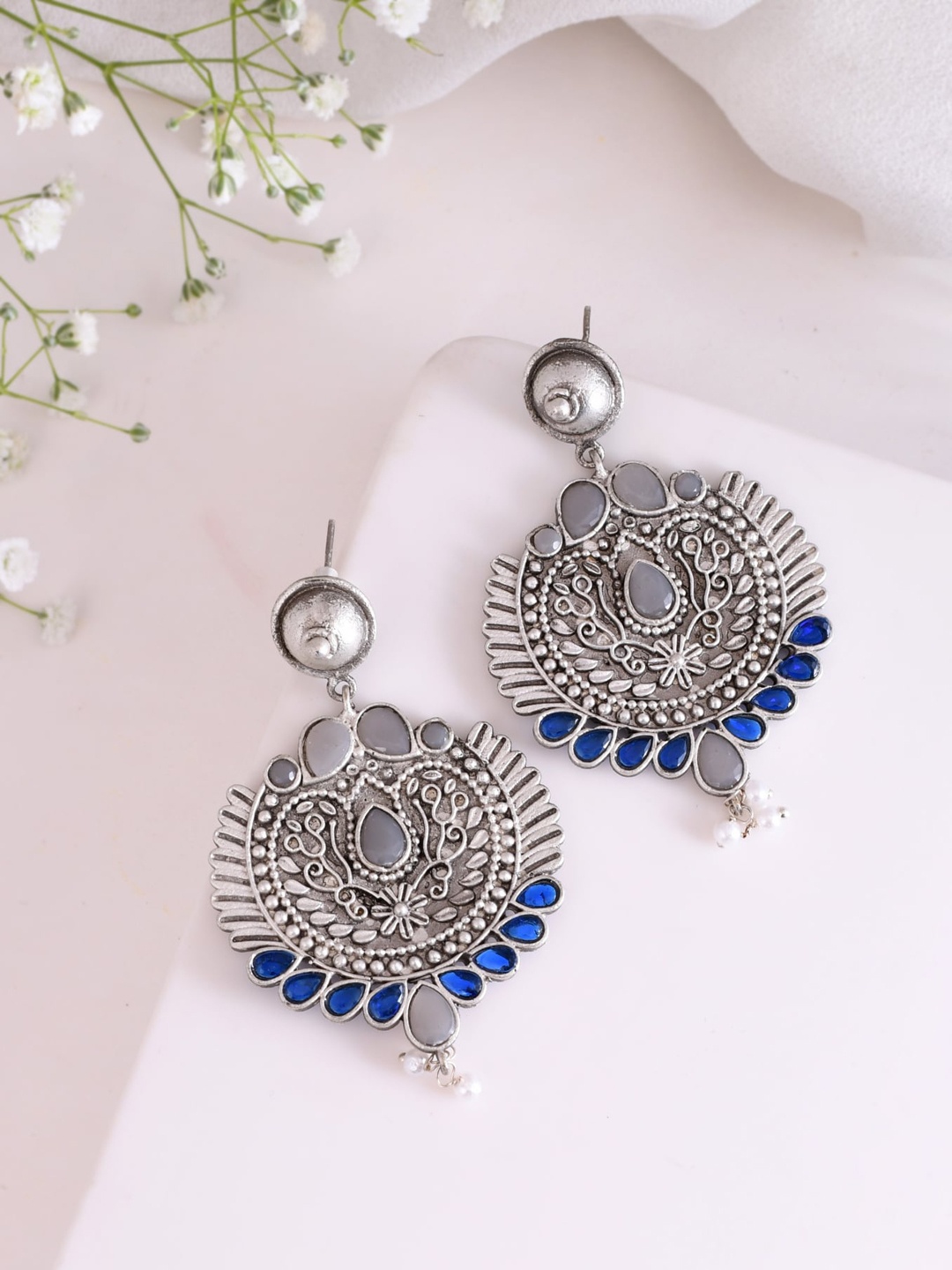 

DASTOOR Silver-Plated Contemporary Drop Earrings