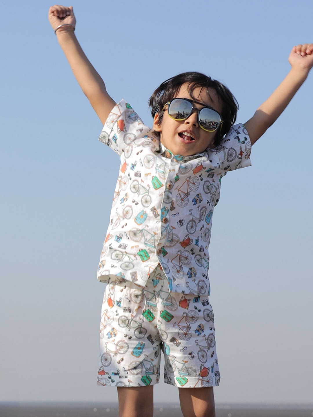 

BAESD Boys Printed Linen Shirt & Shorts, White