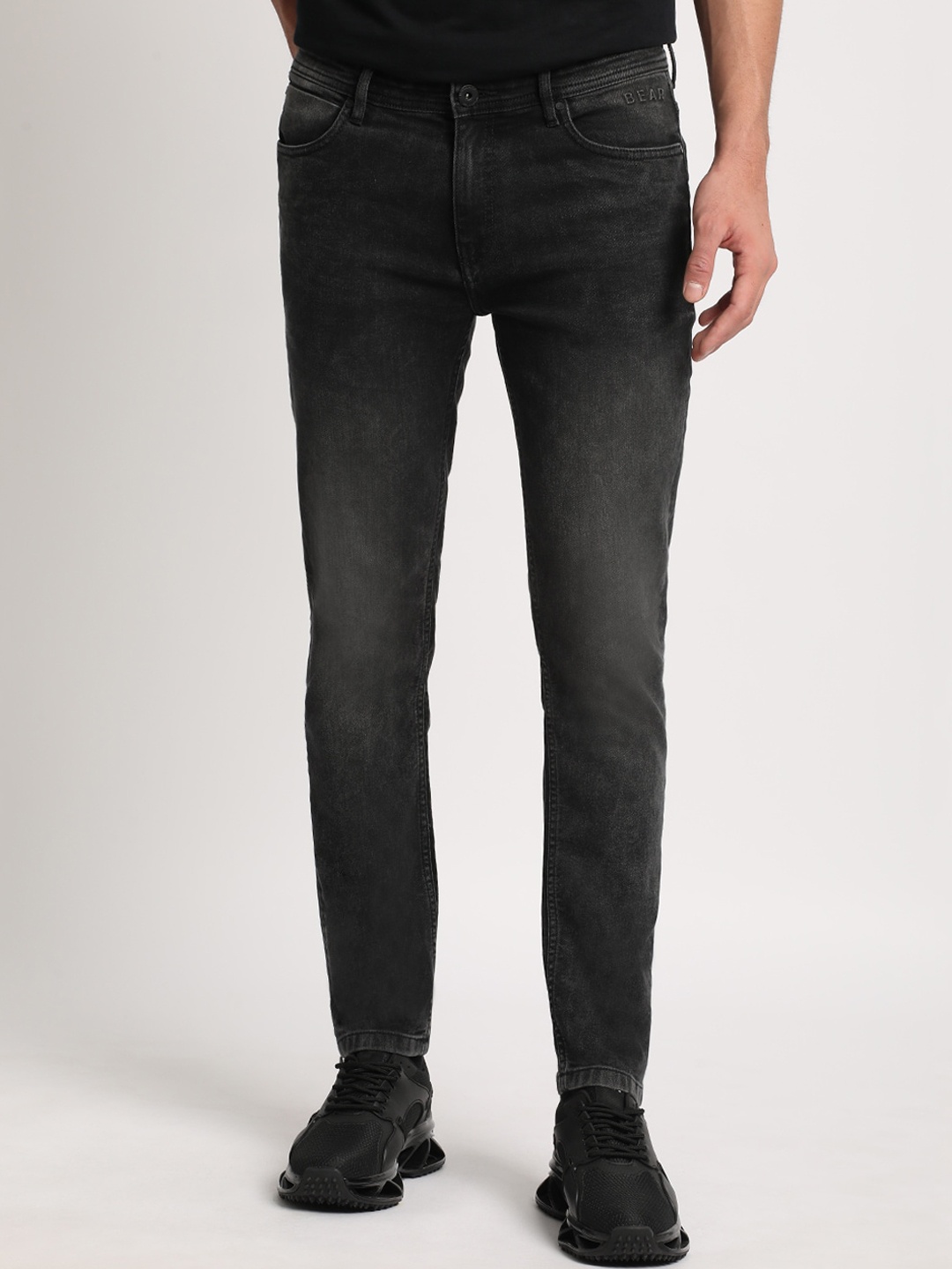

THE BEAR HOUSE Men Skinny Fit Light Fade Clean Look Stretchable Jeans, Black