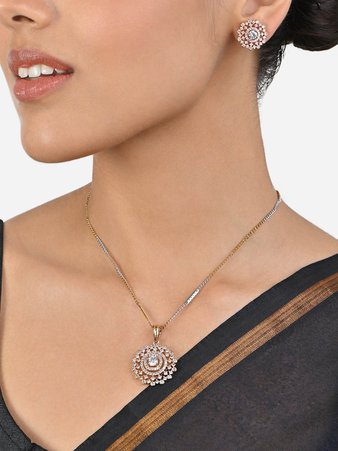 

Fida Alloy AD-Studded Pendant & Earrings, Gold