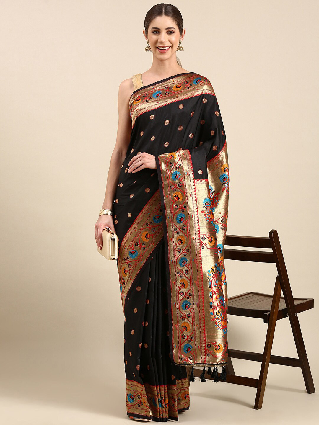 

PATLIPALLU Polka Dot Zari Art Silk Paithani Saree, Black