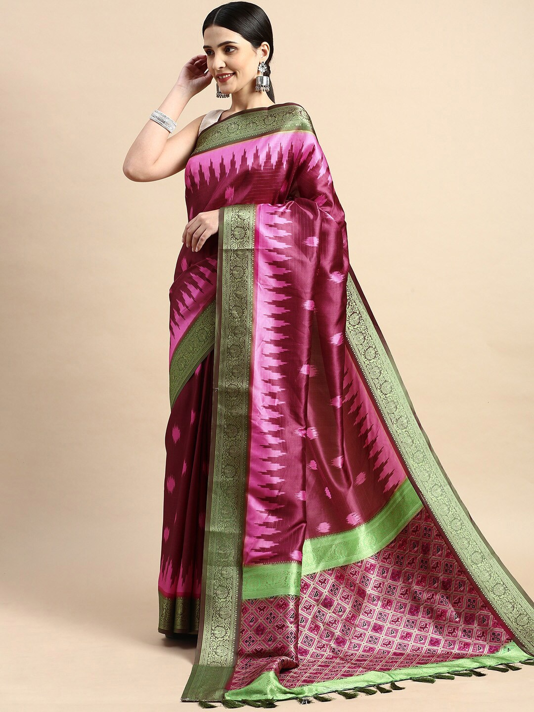 

PATLIPALLU Geometric Printed Ikat Saree, Maroon