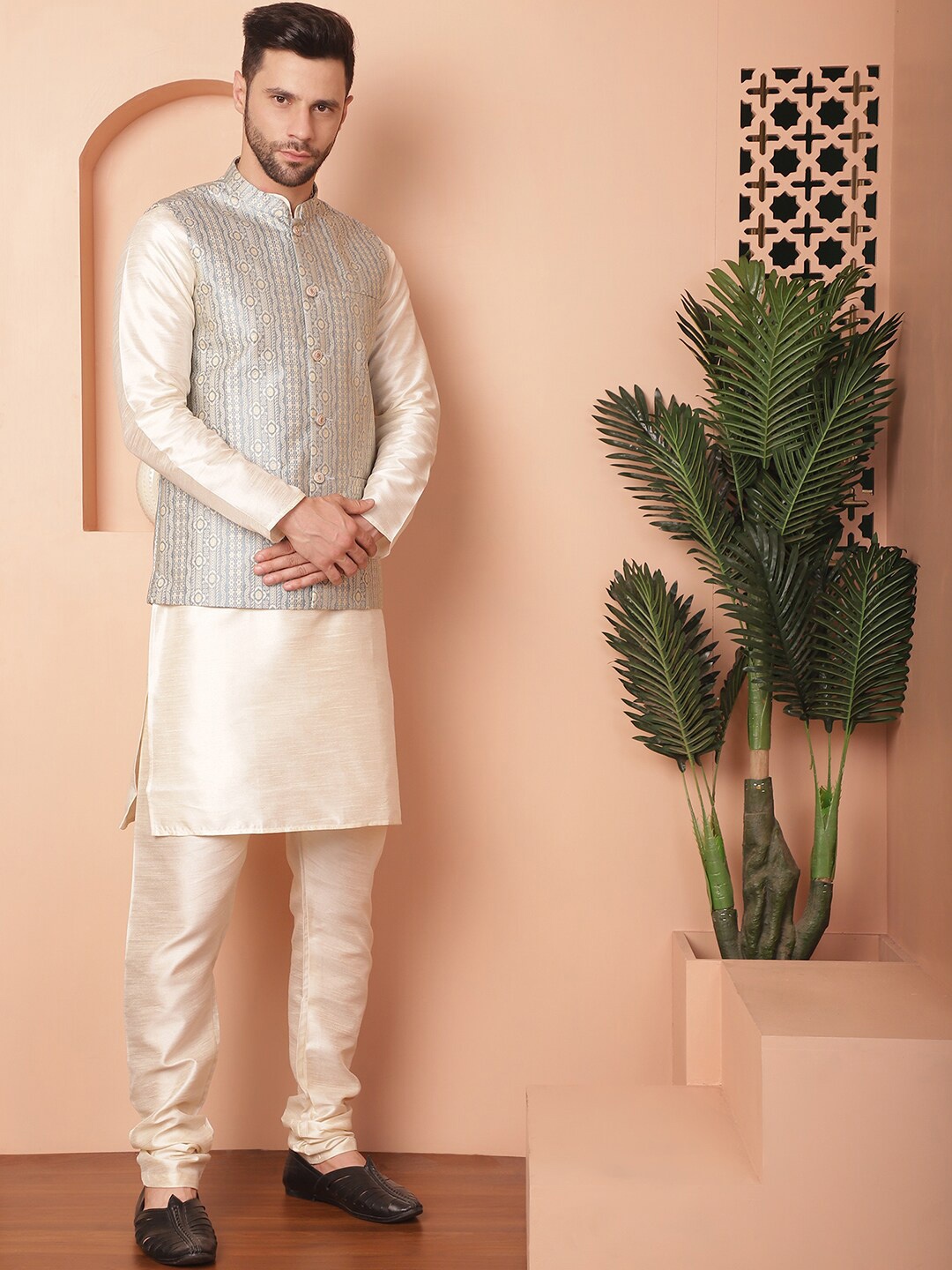 

Jompers Regular Straight Kurta With Pyjamas & Woven Design Nehru Jacket, Blue