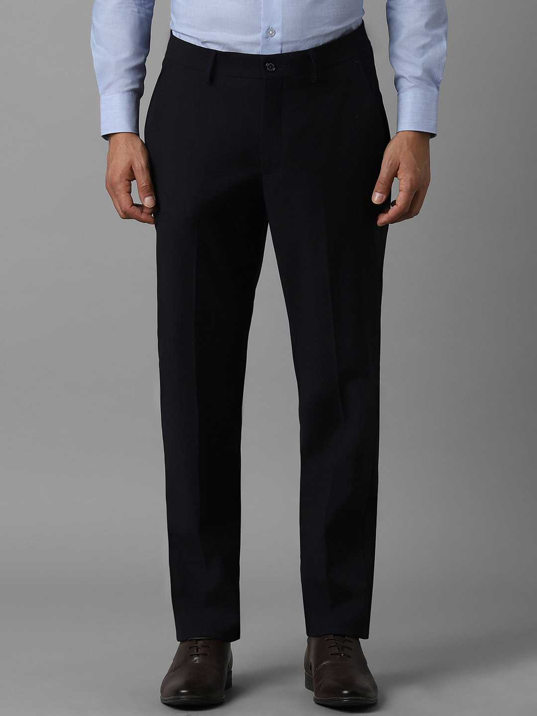 

Louis Philippe Men Slim Fit Formal Trousers, Black