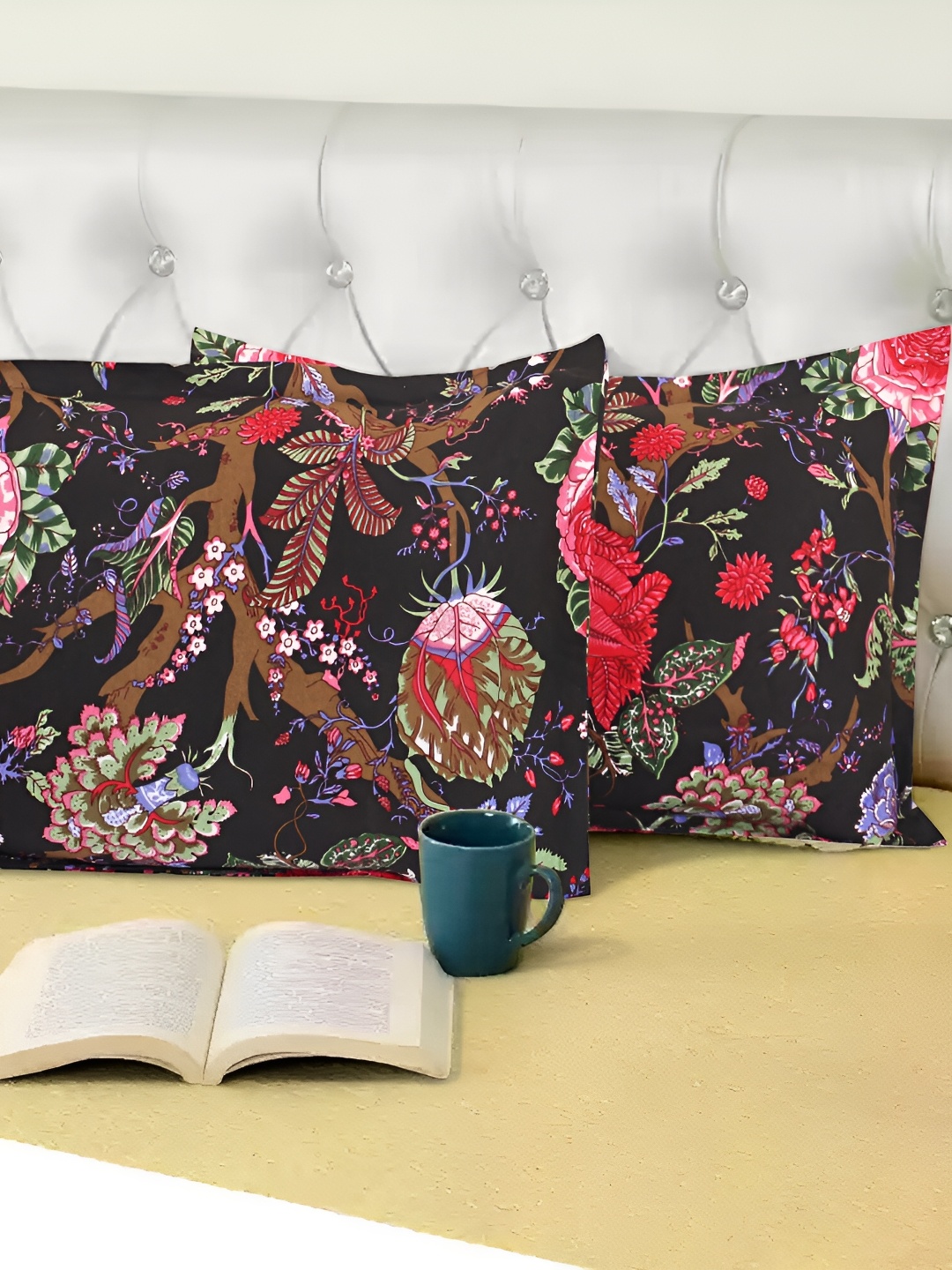 

MIYANBAZAZ Black & Red 2 Pieces Self Design Pure Cotton Rectangular Pillow Covers