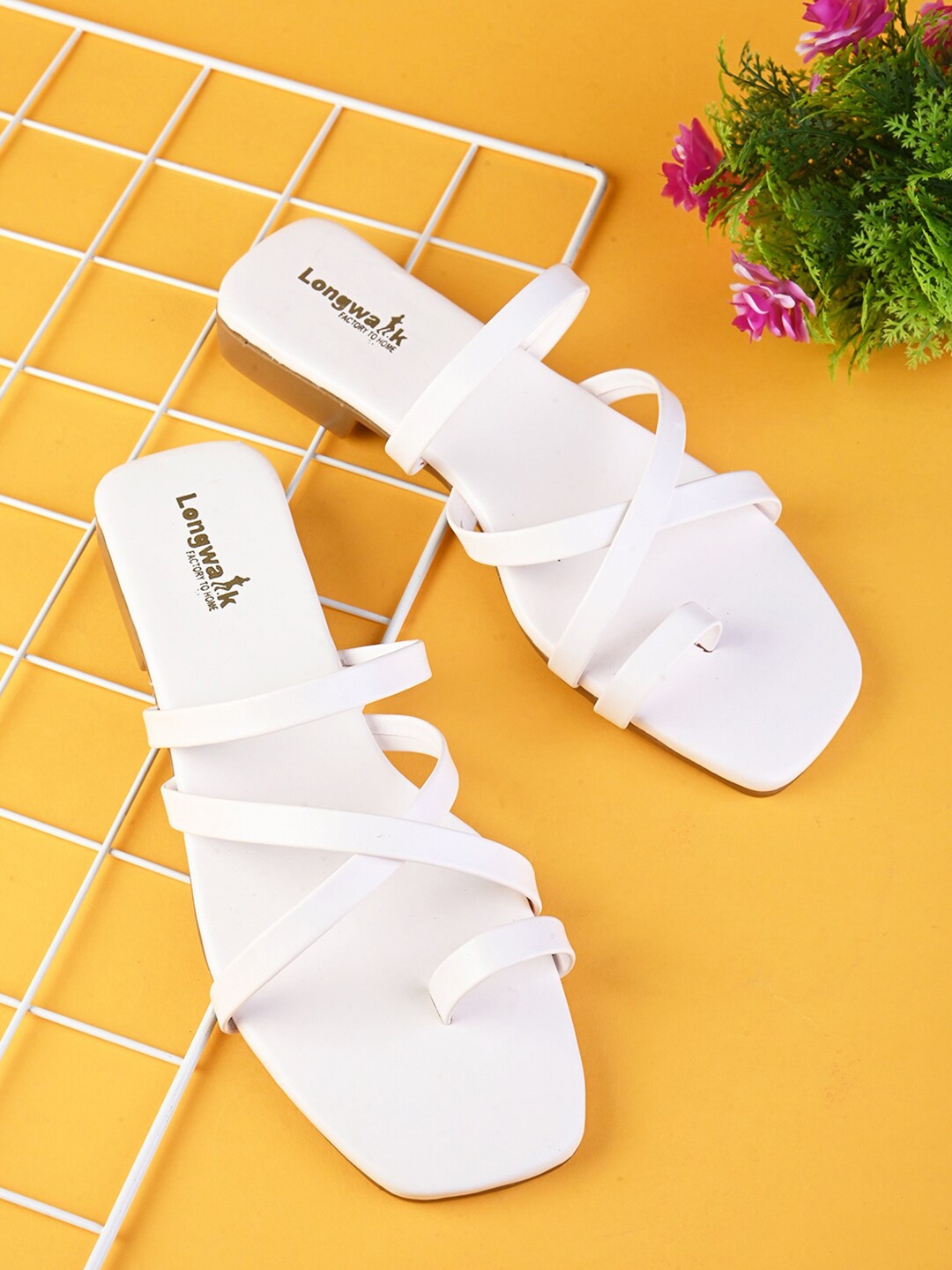 

Longwalk No Back Strap One Toe Flats, White