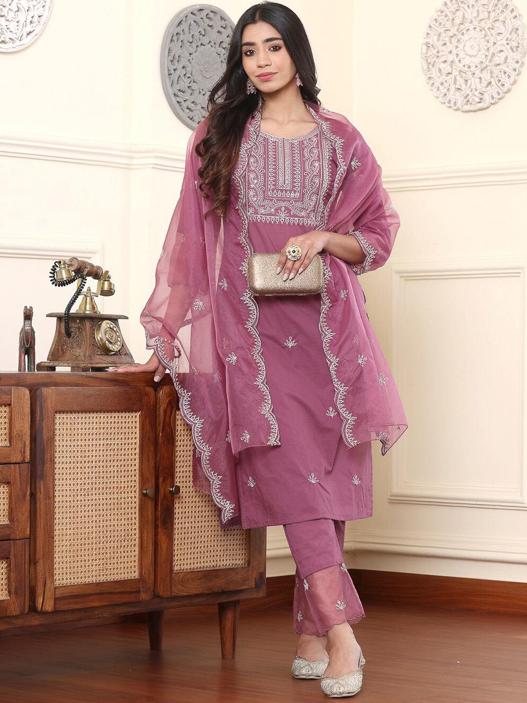 

Haute and Humble Ethnic Motifs Embroidered Regular Kurta With Trousers & Dupatta, Mauve