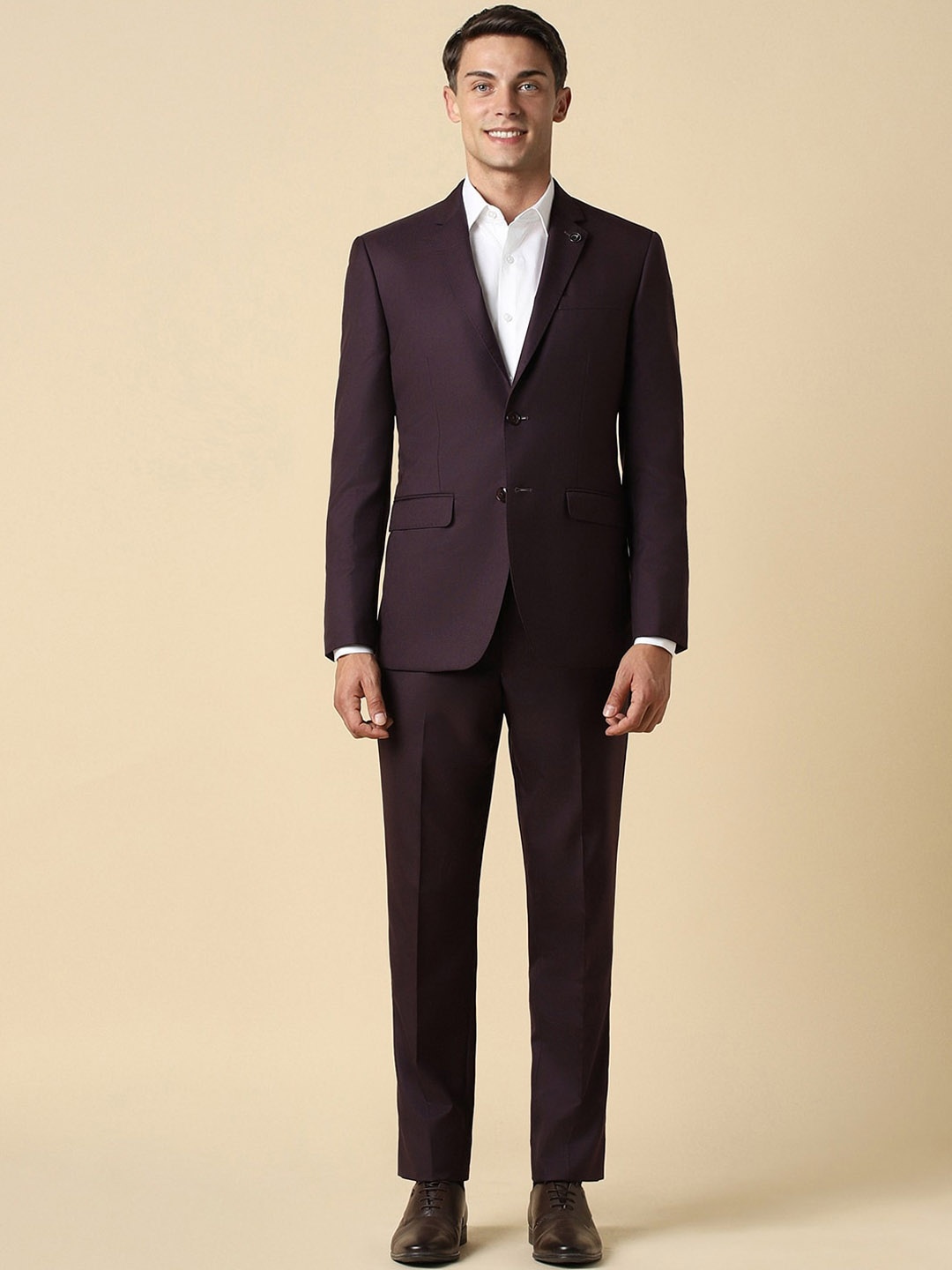 

Allen Solly Textured Notched Lapel Slim-Fit Two Piece Formal Suit, Maroon