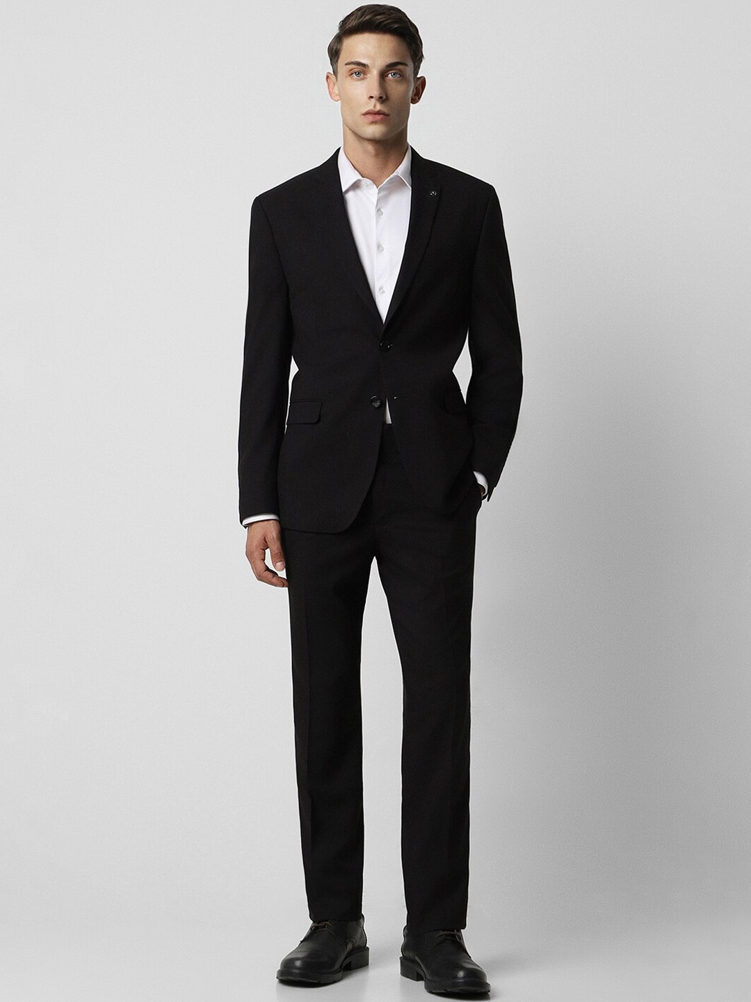 

Van Heusen Slim-Fit Notched Lapel Long Sleeves Two Piece Formal Suit, Black