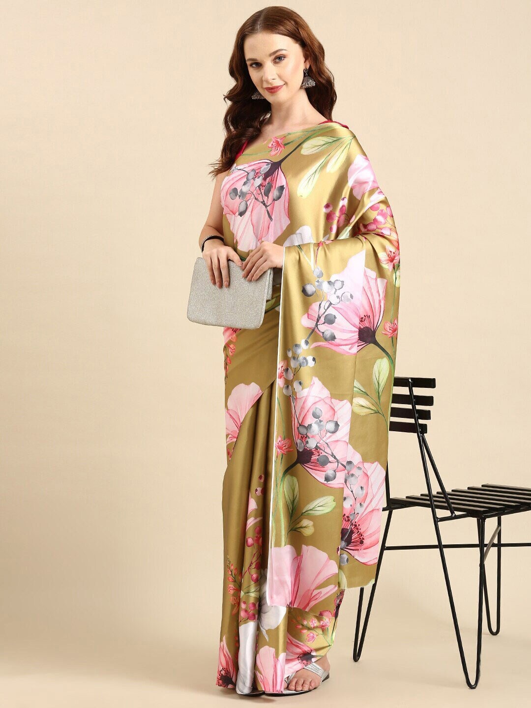 

VEECHIS Floral Printed Satin Saree, Green