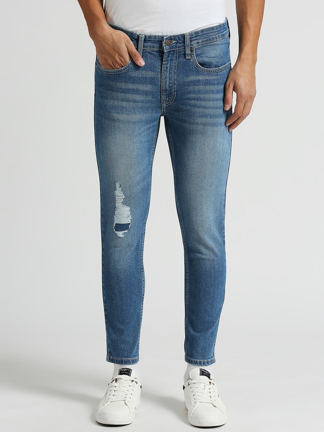 

Pepe Jeans Men Skinny Fit Mildly Distressed Light Fade Stretchable Jeans, Blue