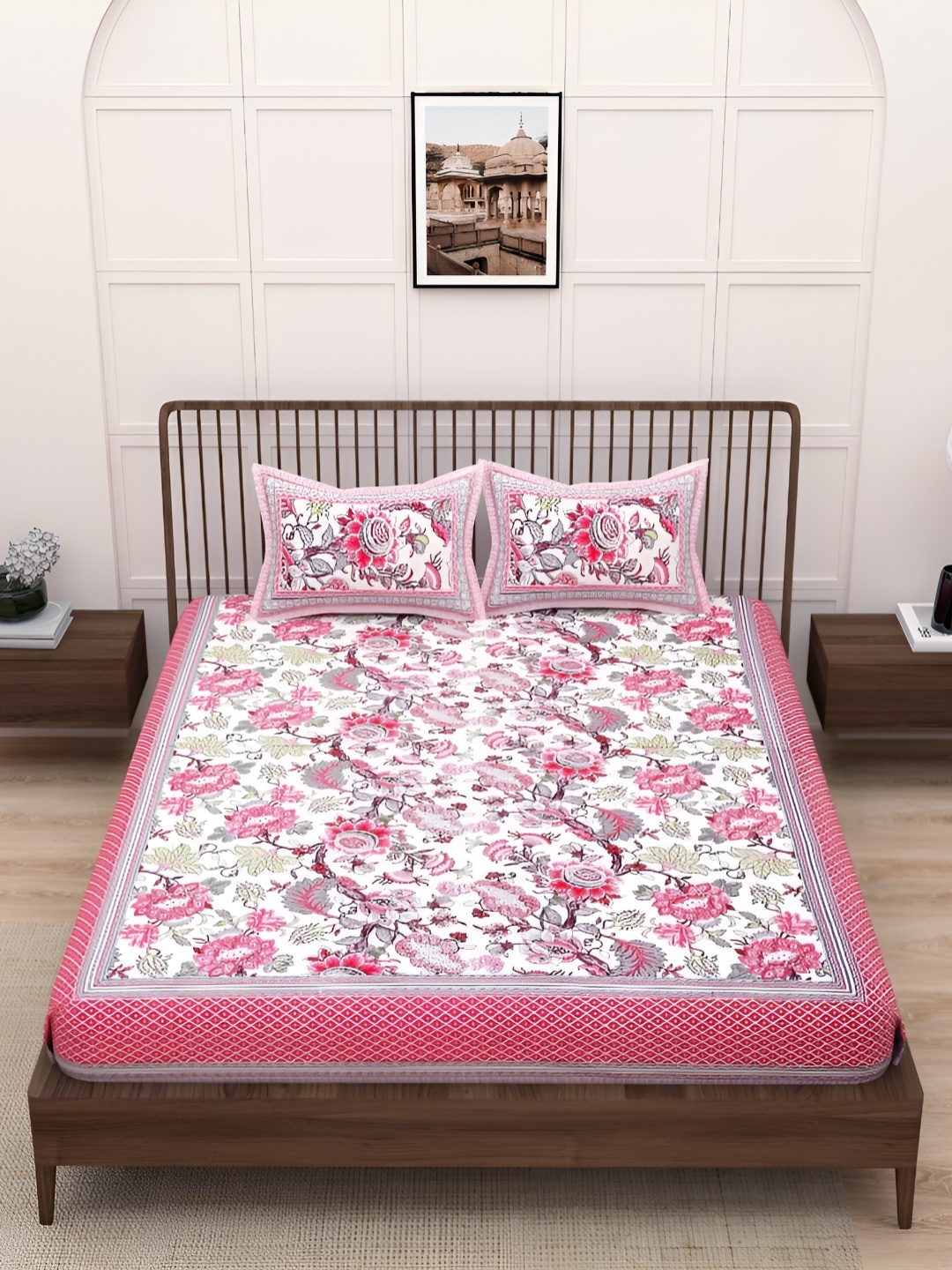 

EasyGoods Pink & White Floral 210 TC King Bedsheet Set