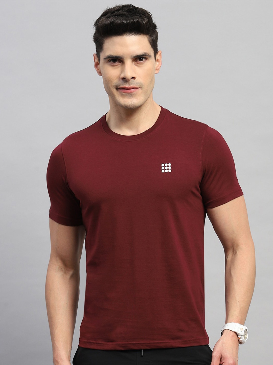 

rock.it Round Neck Casual T-shirt, Maroon