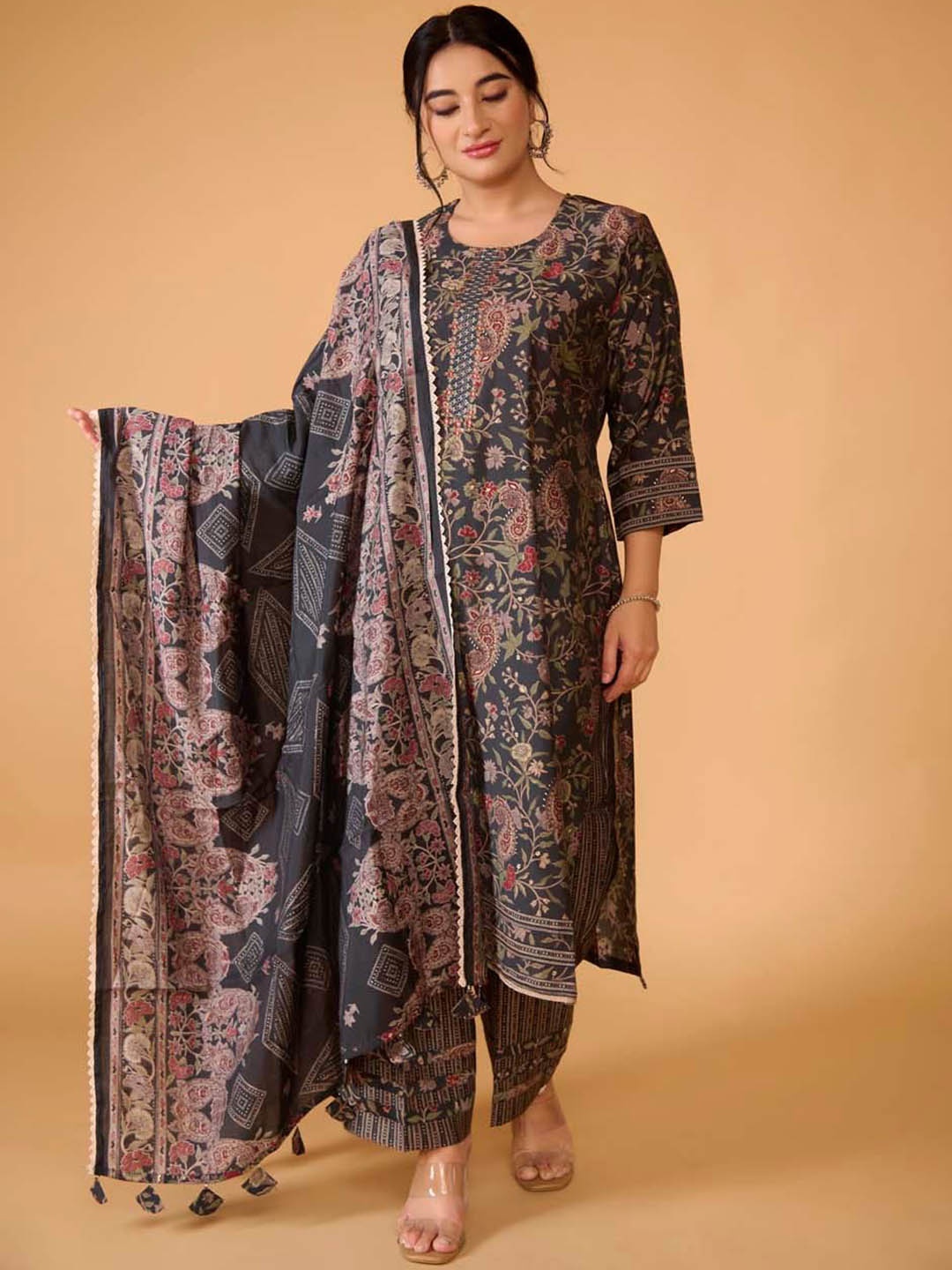 

TSUCCHI TRADITIONS Floral Printed Thread Work Pure Cotton Kurta With Trousers & Dupatta, Blue