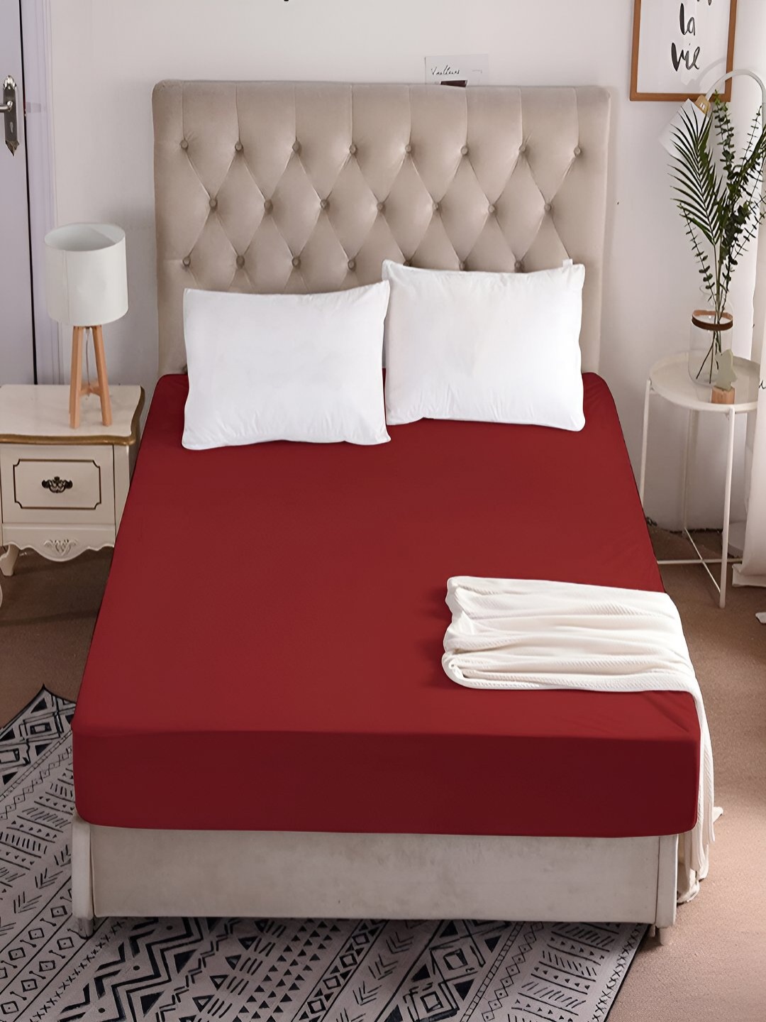 

tundwal's Maroon Terry Breathable Mattress Protector