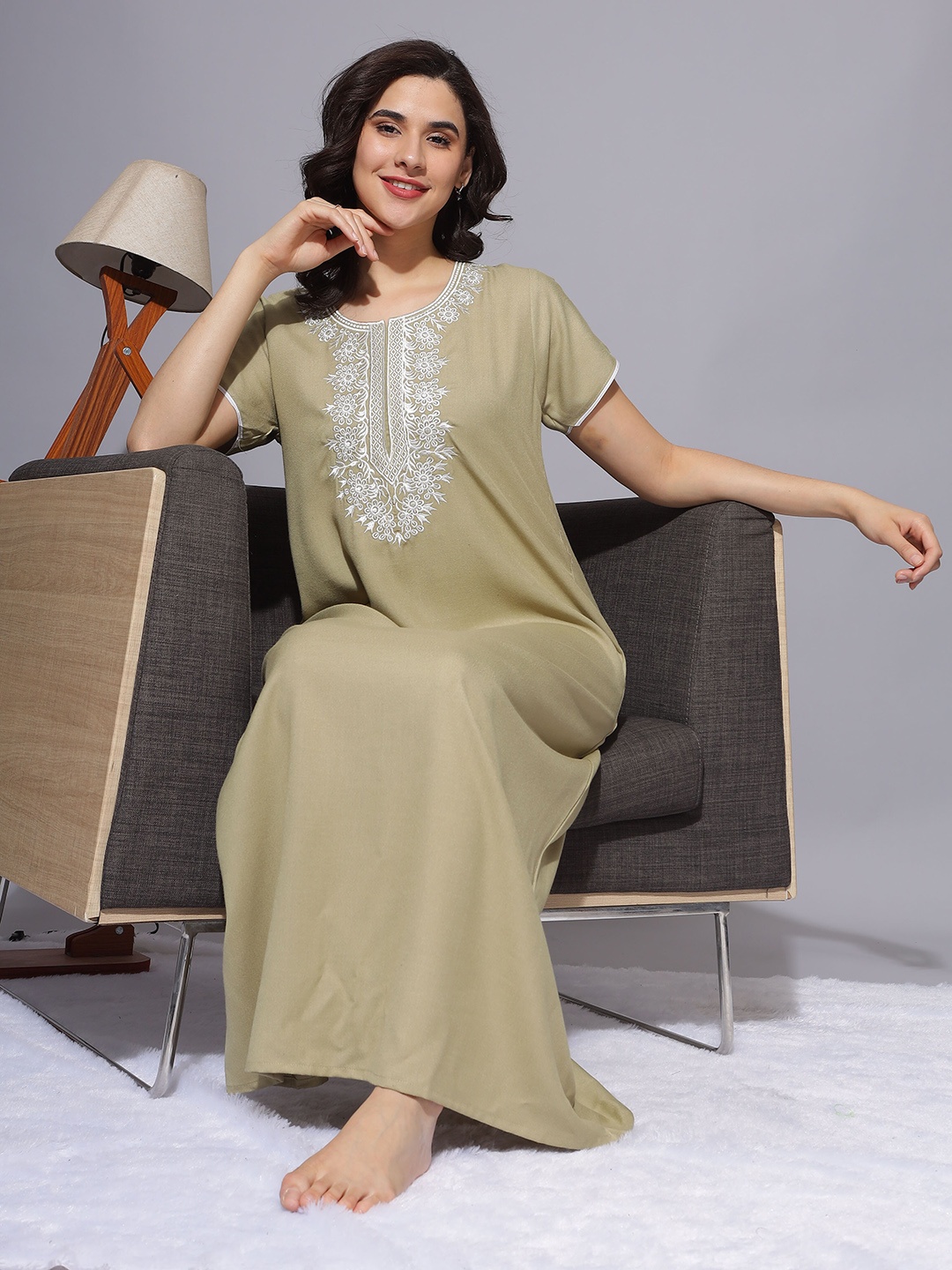 

9shines Label Floral Embroidered Maxi Nightdress, Green