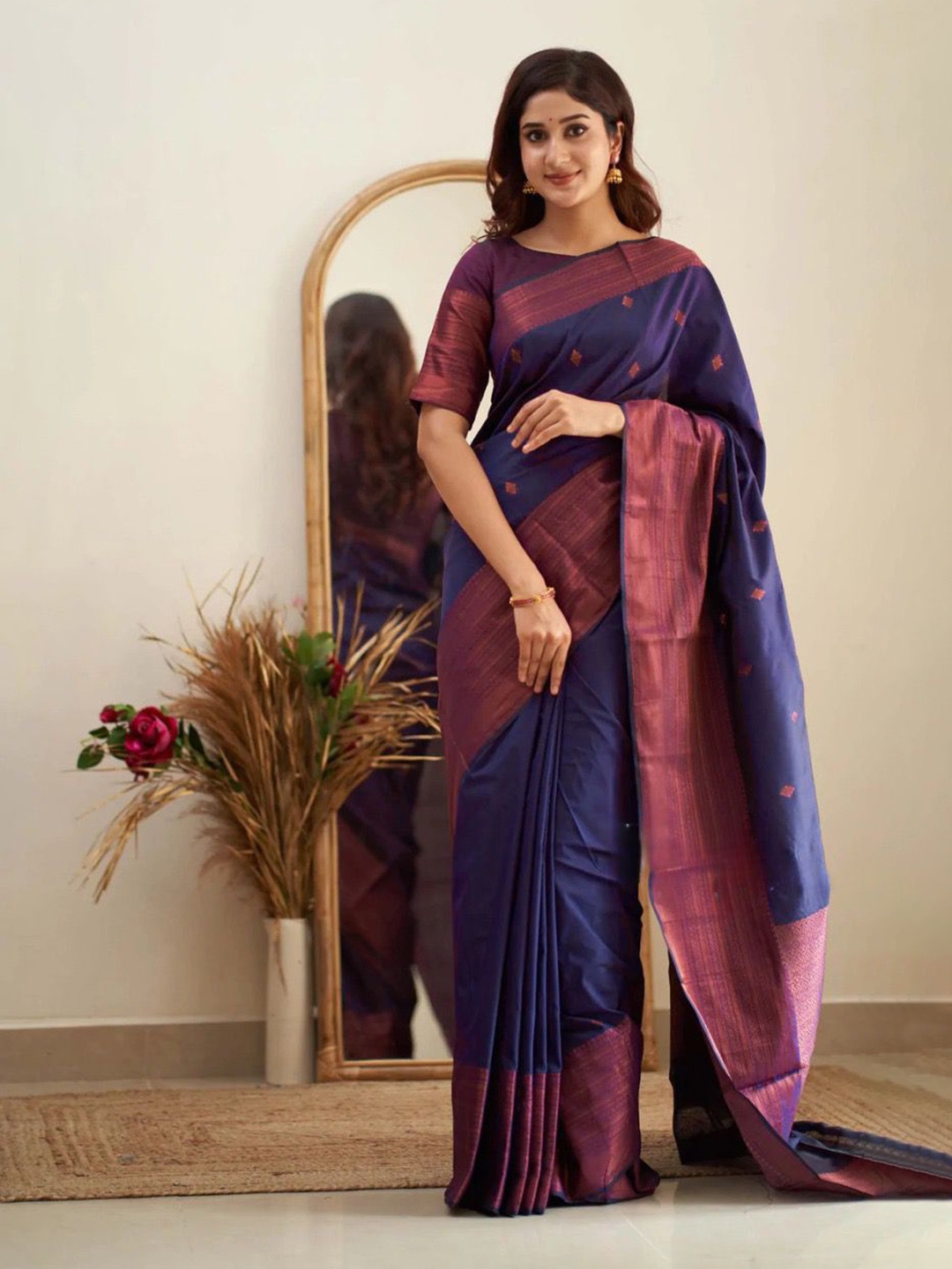 

SHIJILA Ethnic Motifs Zari Pure Silk Kanjeevaram Saree, Blue