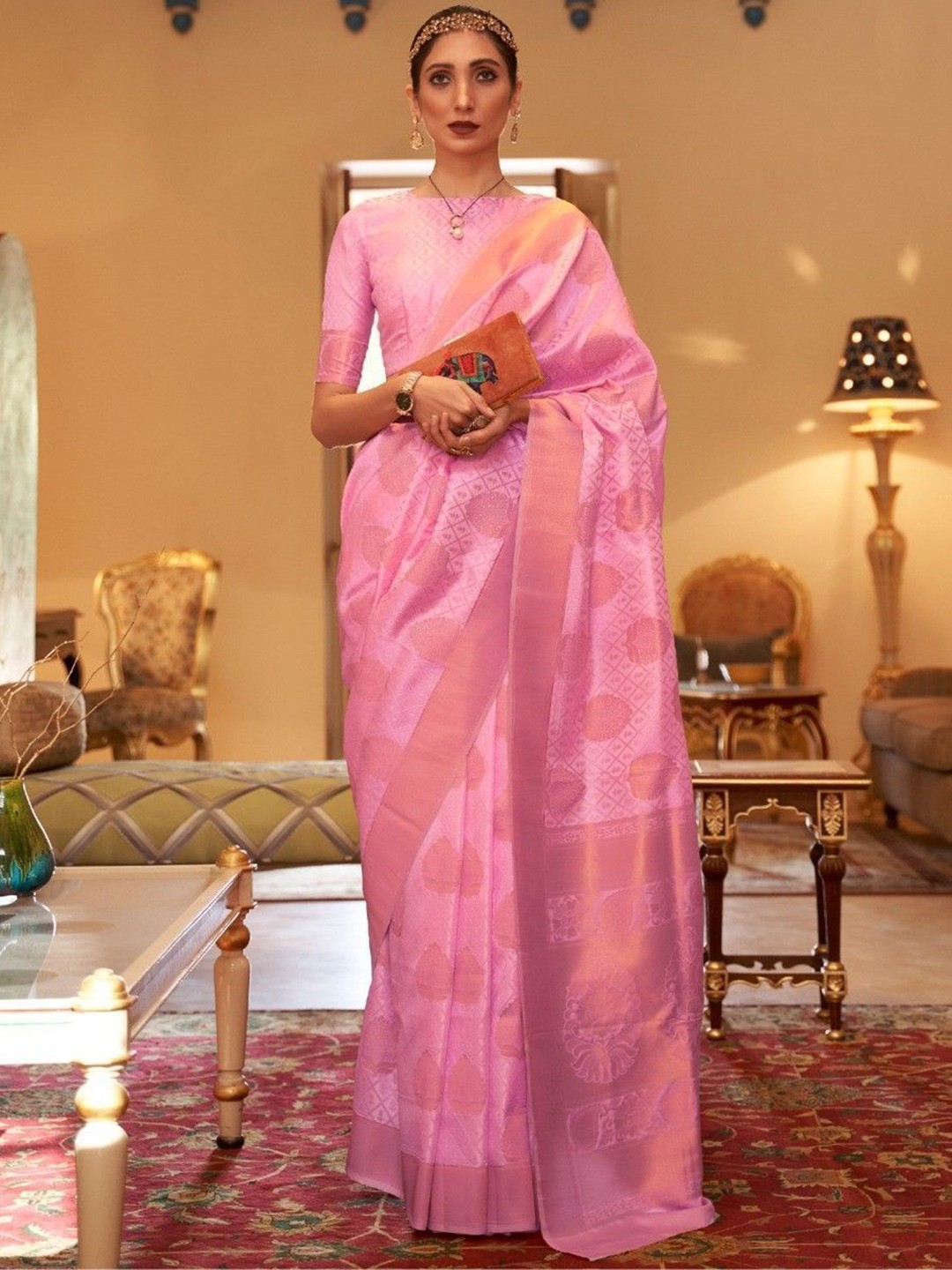 

SHIJILA Ethnic Motifs Zari Pure Silk Kanjeevaram Saree, Pink