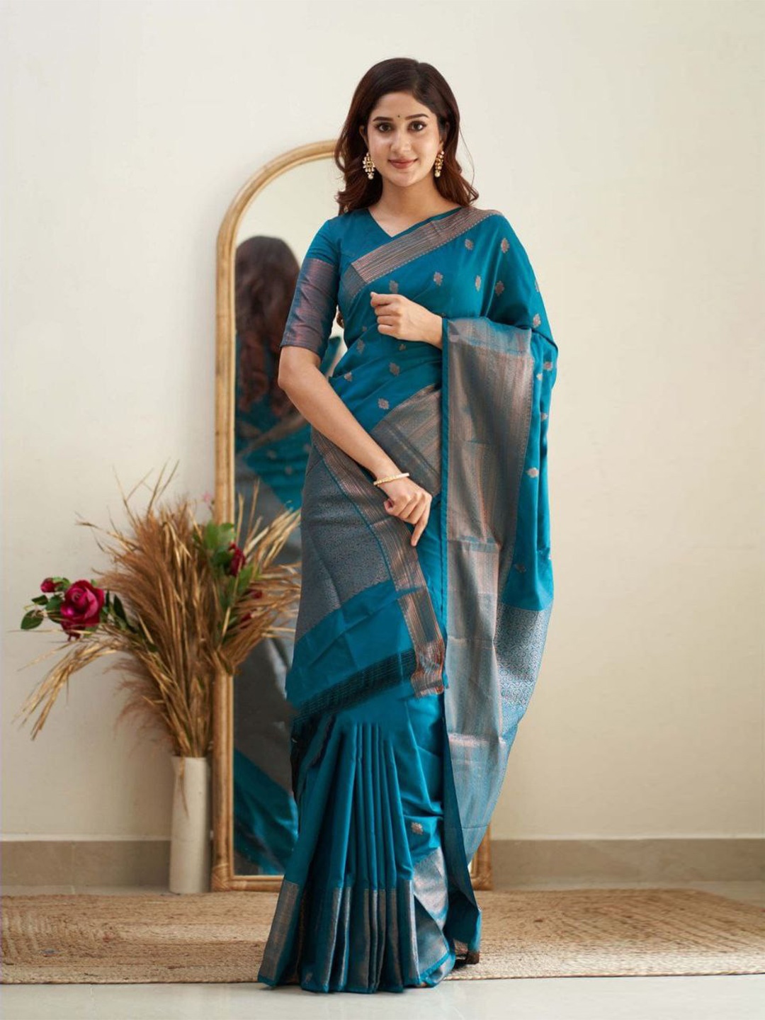 

SHIJILA Ethnic Motifs Zari Pure Silk Kanjeevaram Saree, Turquoise blue