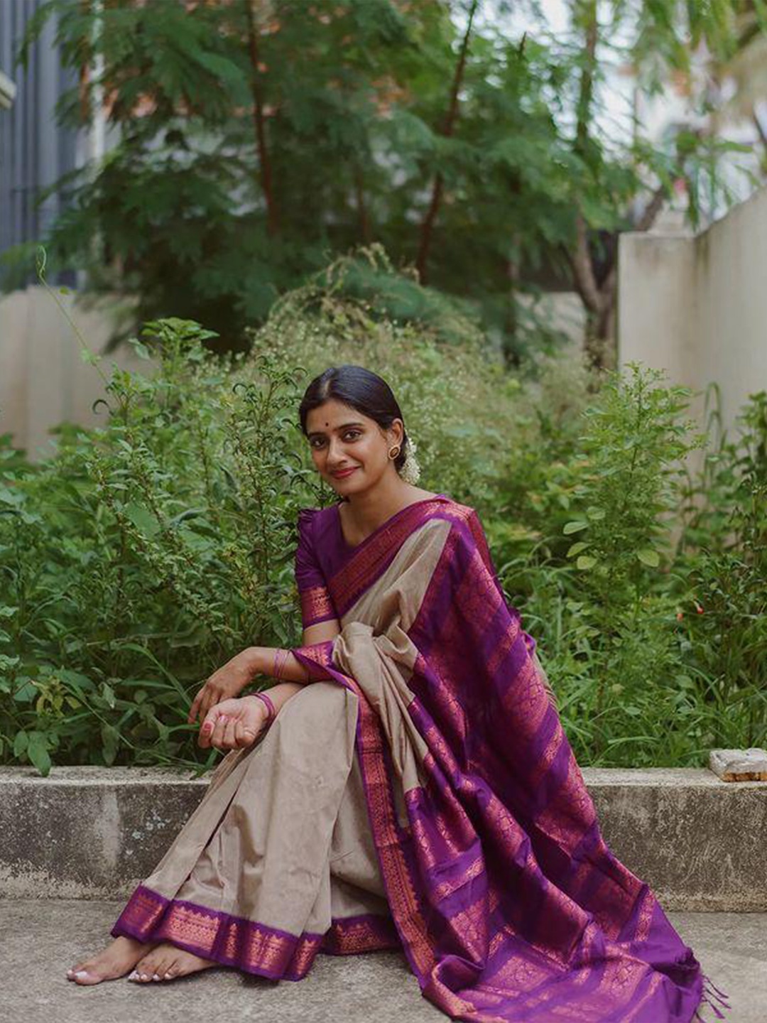 

SHIJILA Zari Pure Silk Kanjeevaram Saree, Cream