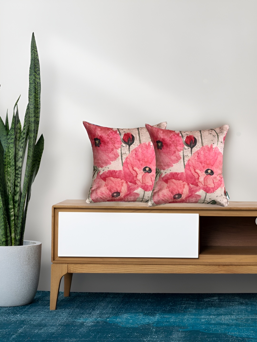 

Tasseled Home Pink & Black 2 Pieces Floral Printed Velvet Square Cushion Covers
