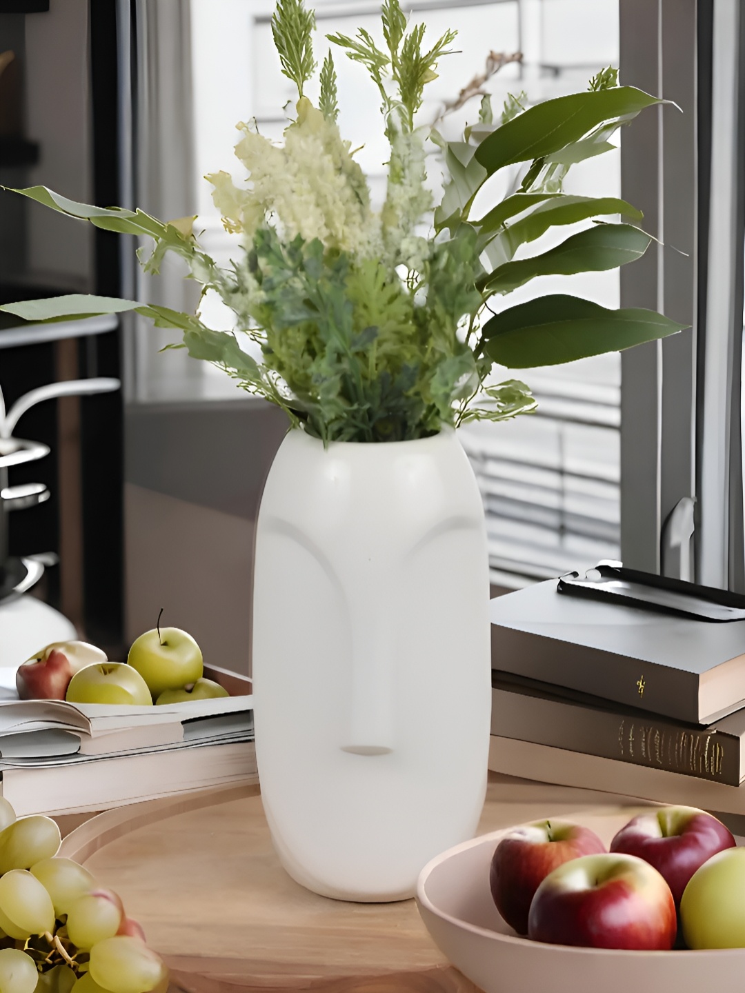 

Kaolinite White Face Shaped Ceramic Flower Vase