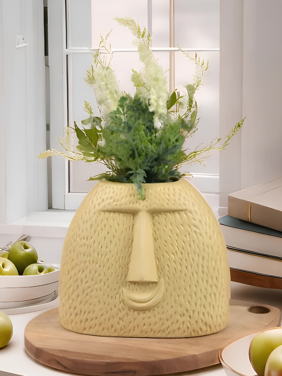 

Kaolinite Beige Face-Shaped Ceramic Flower Vase