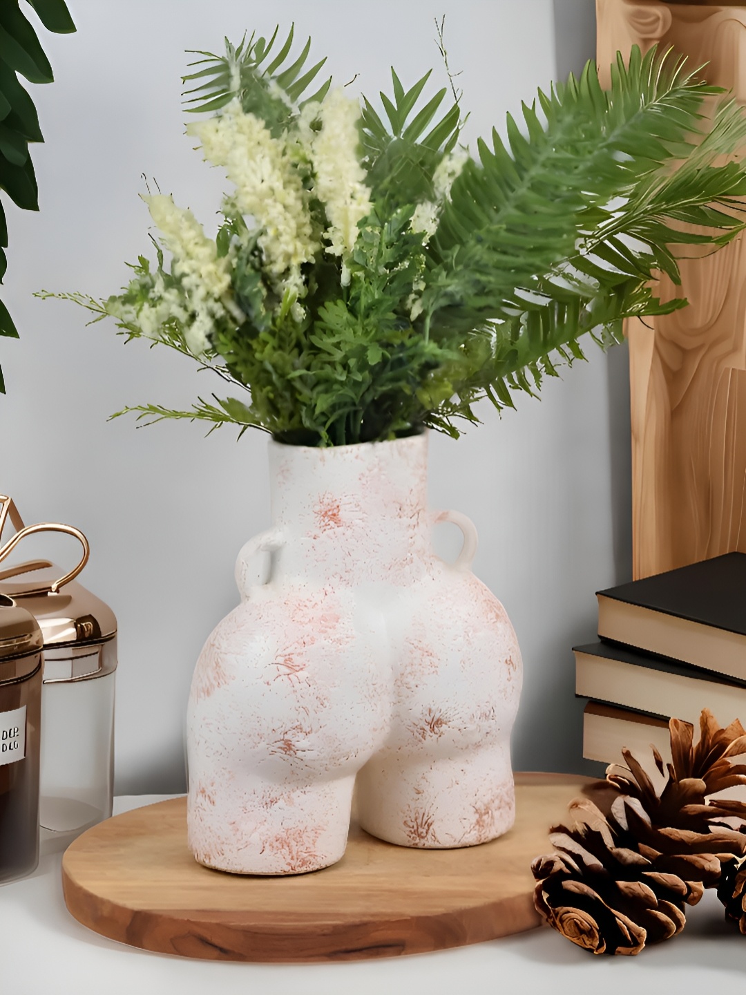 

Kaolinite Red & White Textured Ceramic Flower Vase