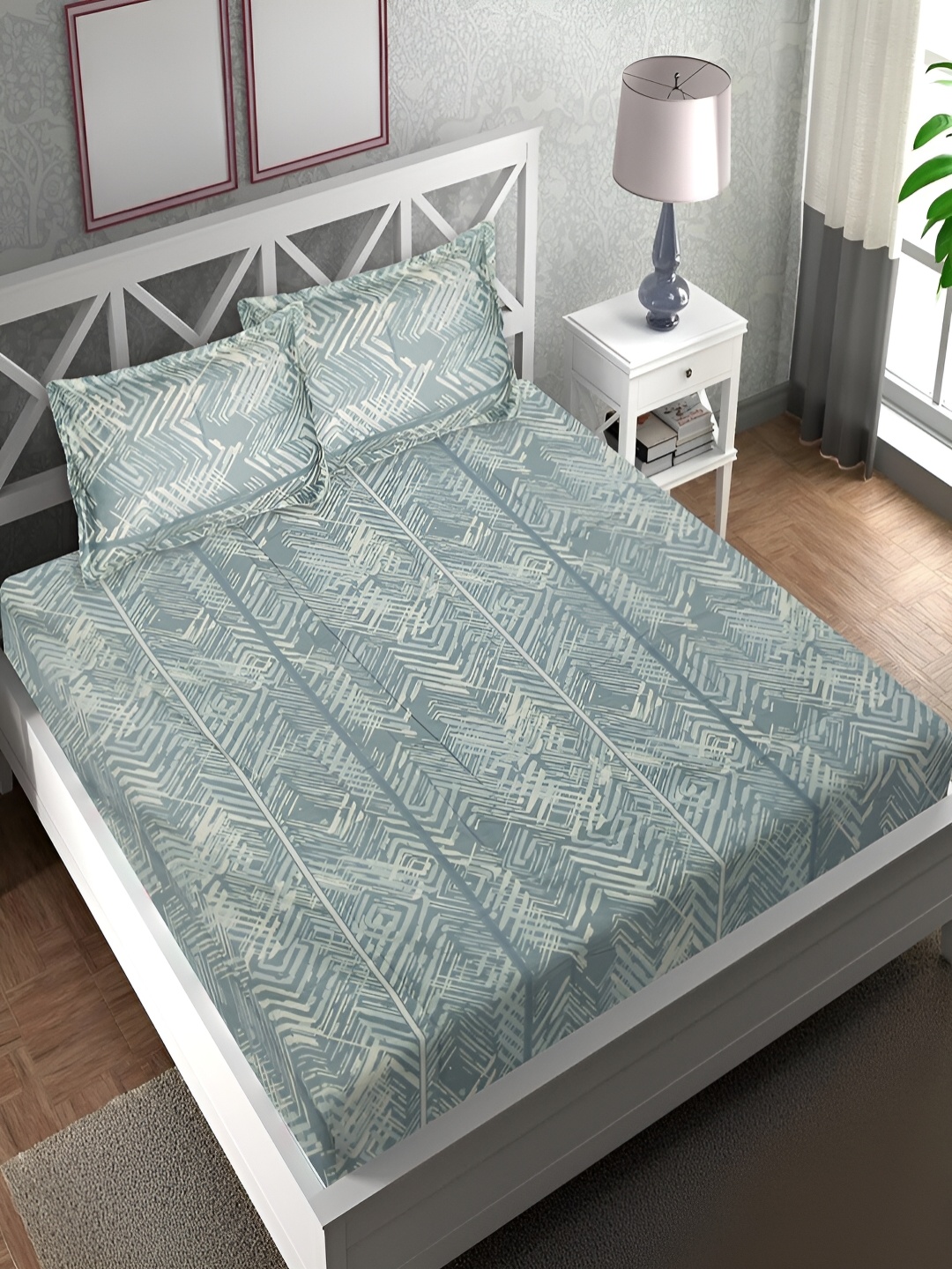 

Srijee Decors Teal & Off White 210 TC Queen Bedsheet with 2 Pillow Covers