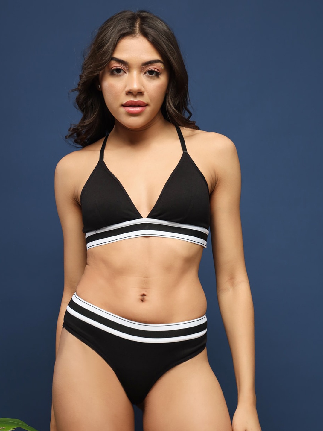 

BAESD Contrasting Detail Lingerie Set, Black