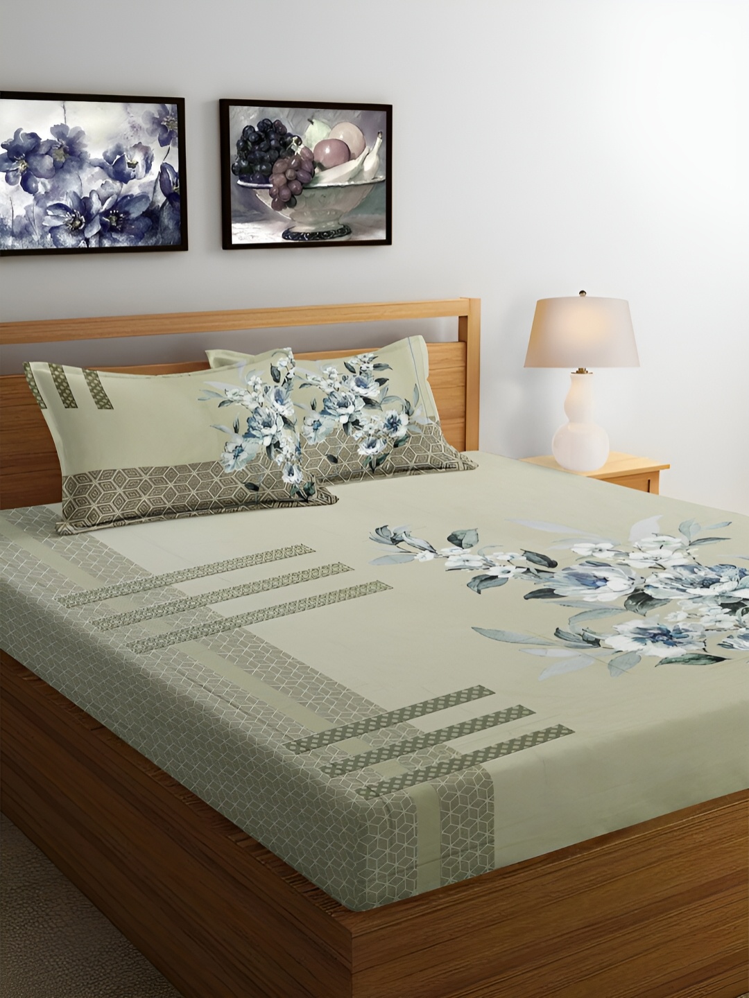 

Srijee Decors Green & Blue Floral 350 TC Cotton King Bedsheet with 2 Pillow Covers