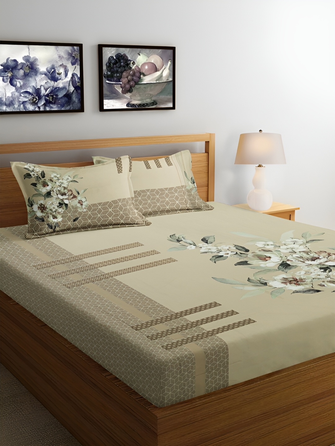 

Srijee Decors Brown & White Floral 350 TC Cotton King Bedsheet with 2 Pillow Covers