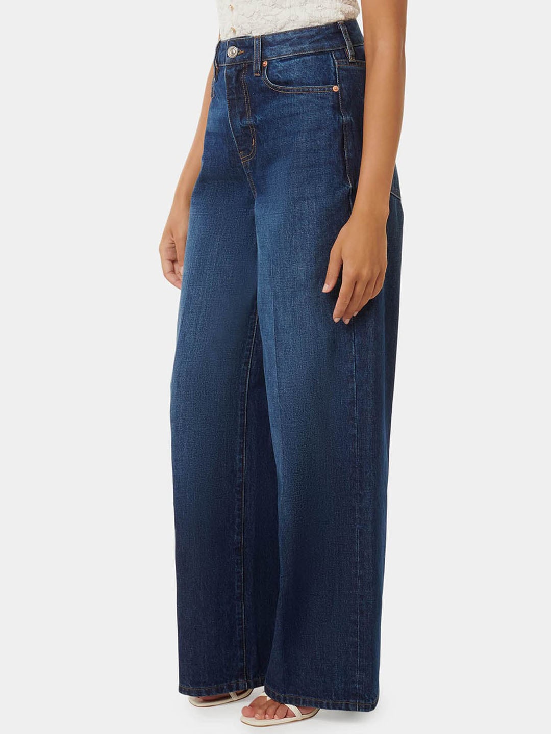 

Forever New Women Comfort Wide Leg High-Rise Light Fade Clean Look Jeans, Navy blue