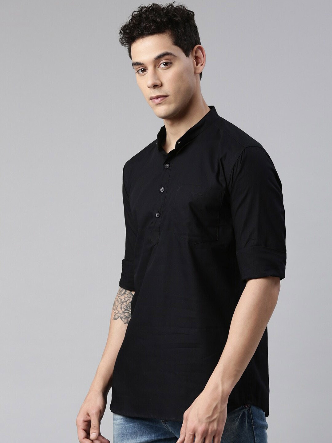 

THE SOUL PATROL Band Collar Cotton Curved Short Kurta, Black