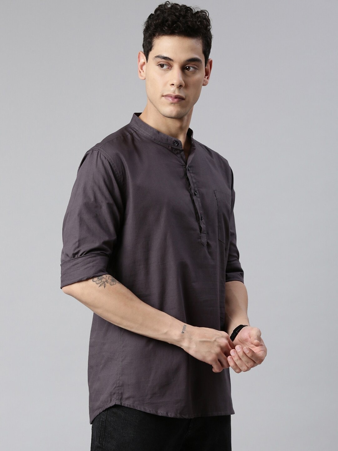 

THE SOUL PATROL Band Collar Cotton Curved Straight Kurta, Grey