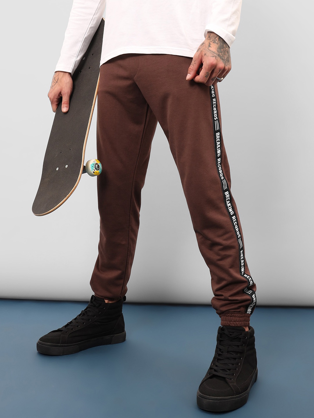 

Beyoung Men Cotton Mid Rise Joggers, Brown