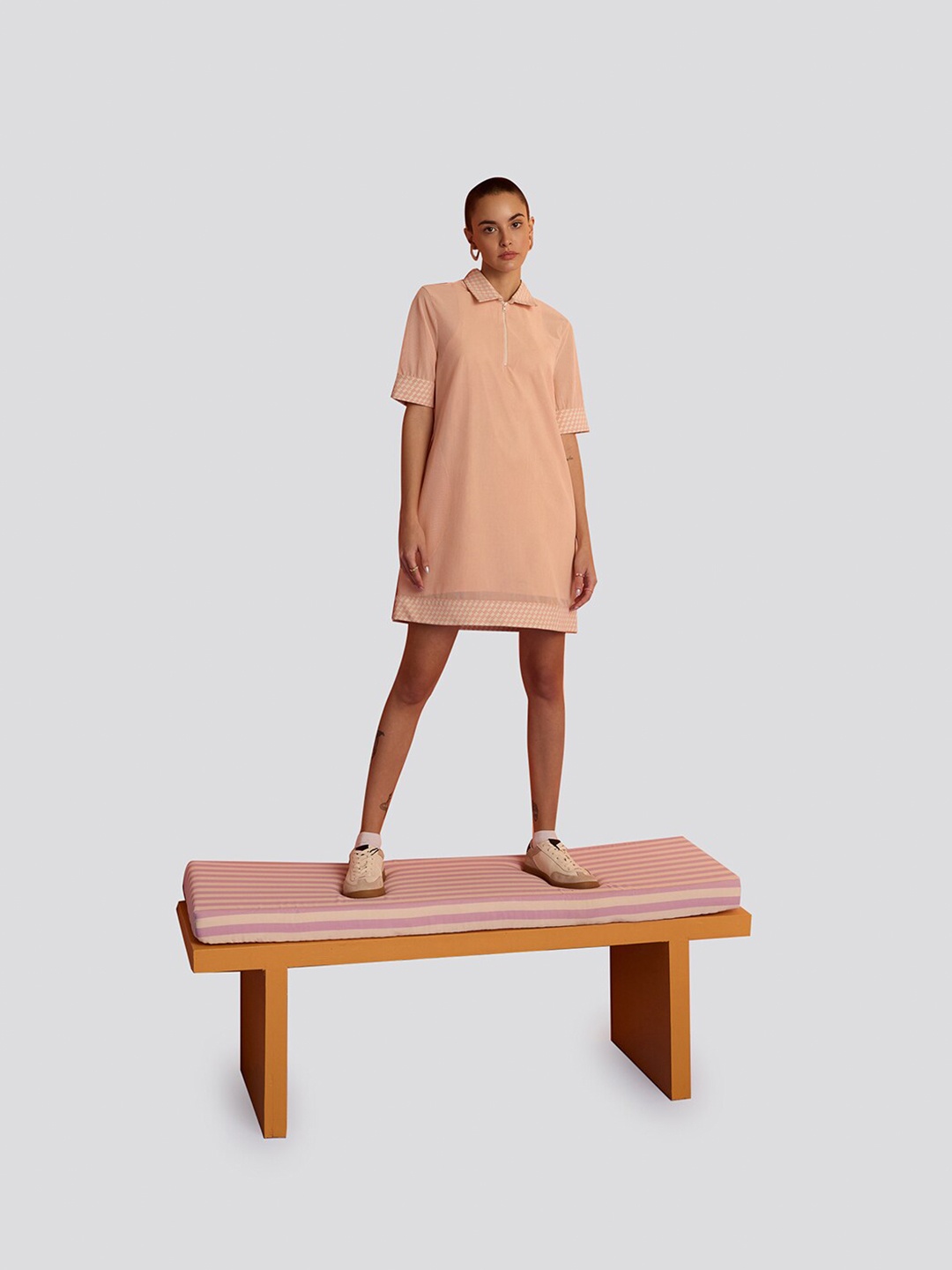 

Muvazo Shirt Collar Net Shirt Dress, Peach