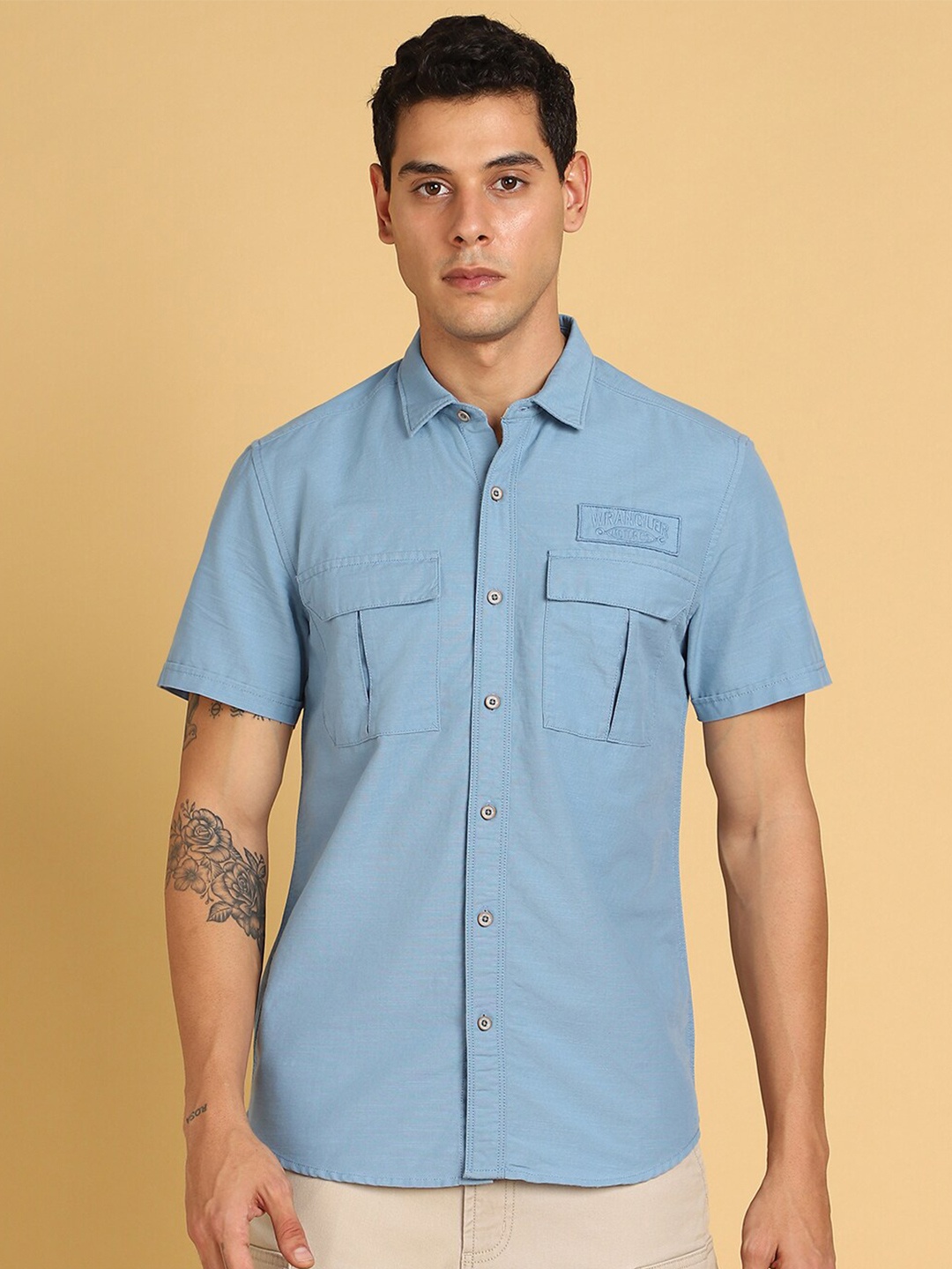 

Wrangler Standard Spread Collar Short Sleeves Regular Fit Casual Shirt, Blue