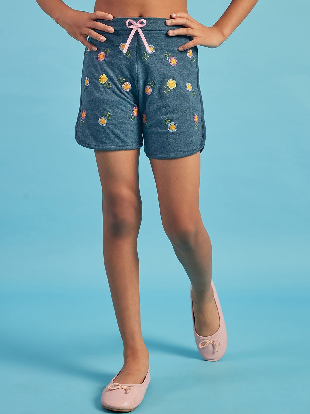 

PAMPOLINA Girls Mid-Rise Floral Printed Cotton Shorts, Navy blue