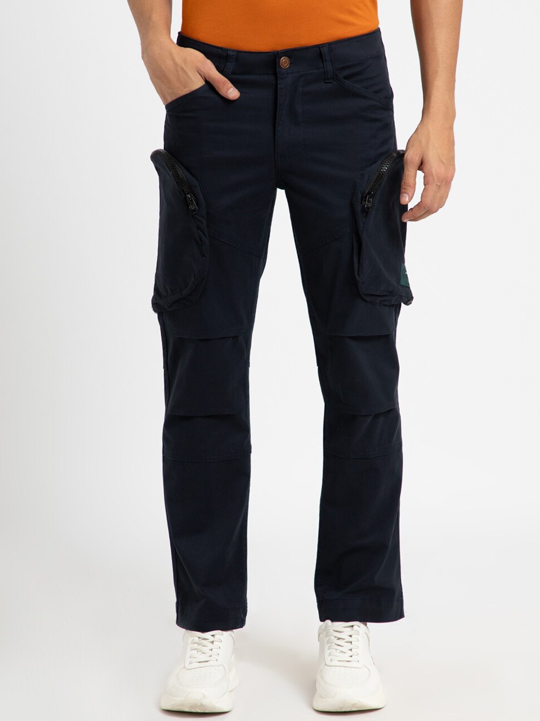 

Banana Club Men Mid-Rise Zipper Detailed Cotton Cargos Trousers, Blue